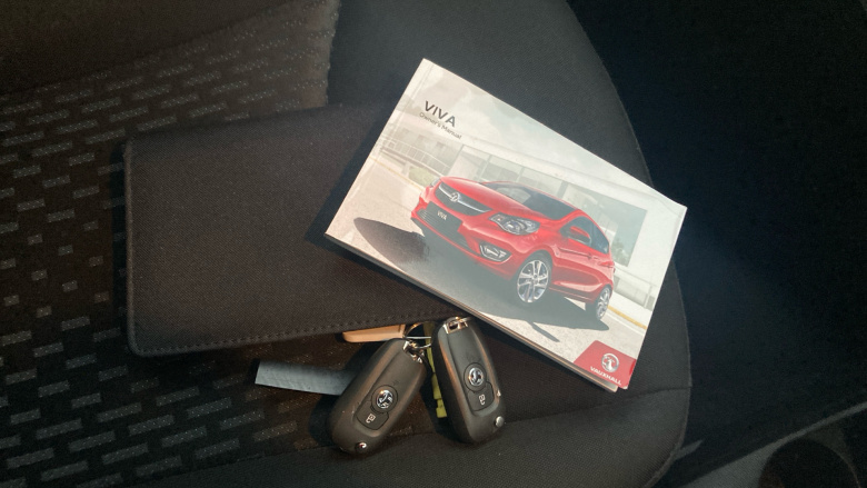 Vauxhall Viva 1.0 [73] SE 5dr [A/C] Petrol Hatchback